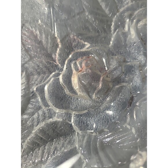 Home Beautiful Crystal Platter with Embossed Pink Roses And Leaves 14” Diameter - Picture 4 of 5